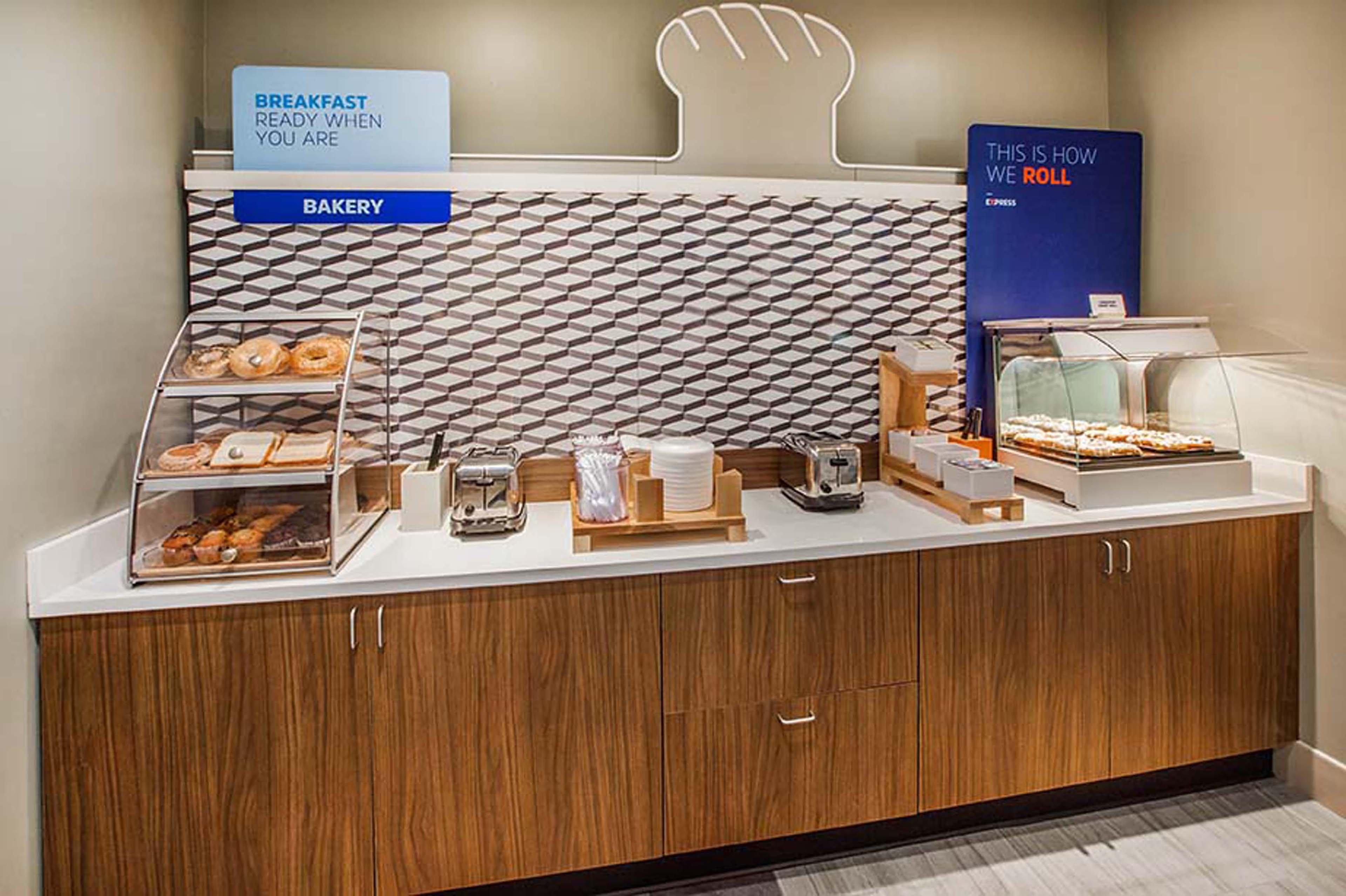 Holiday Inn Express Hotel & Suites Ontario By Ihg Eksteriør billede