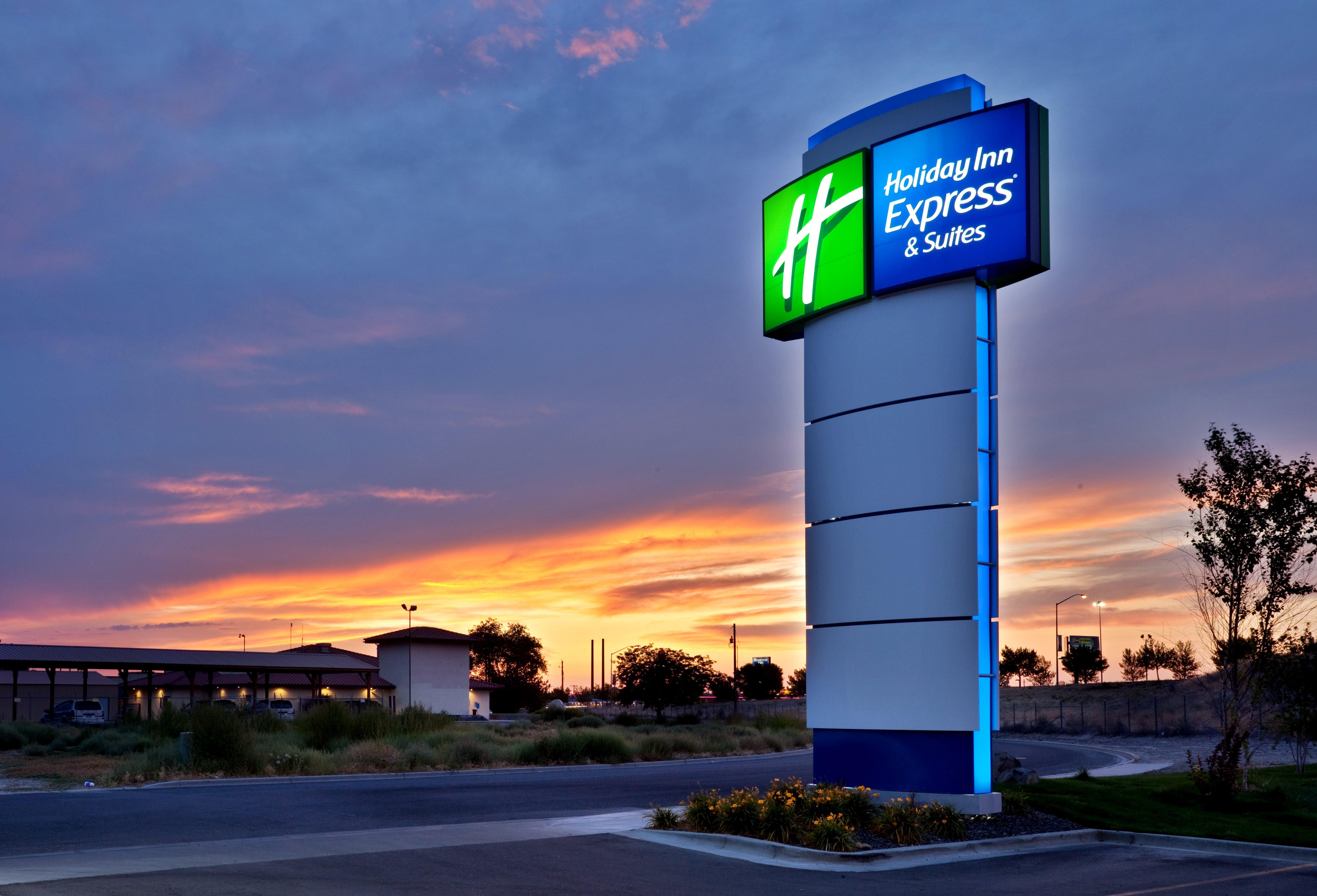 Holiday Inn Express Hotel & Suites Ontario By Ihg Eksteriør billede