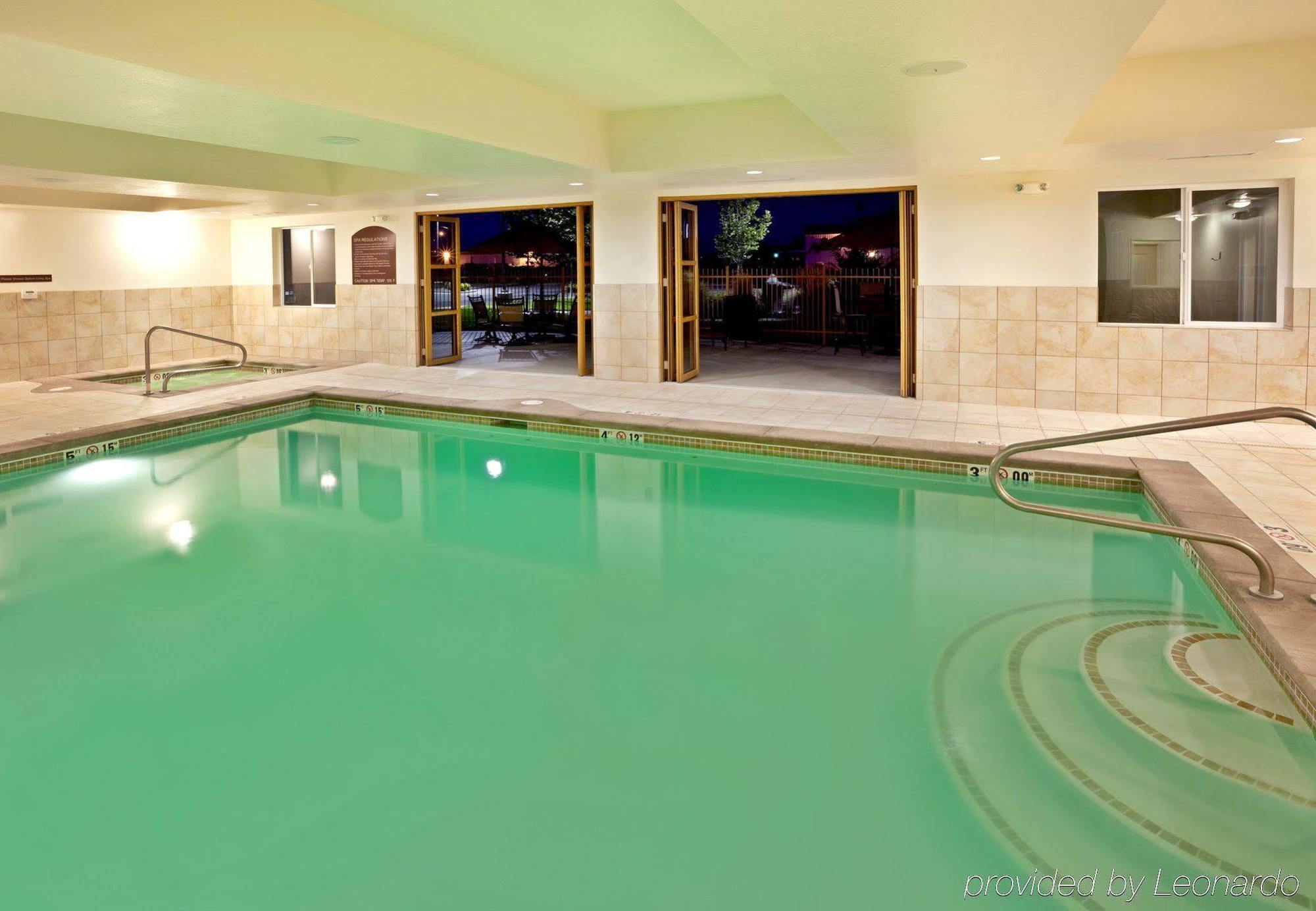Holiday Inn Express Hotel & Suites Ontario By Ihg Eksteriør billede