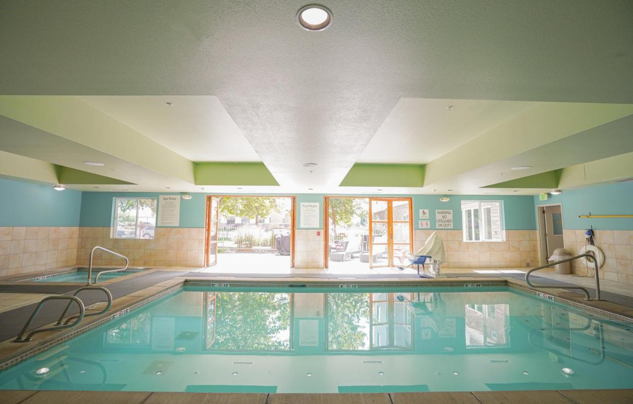 Holiday Inn Express Hotel & Suites Ontario By Ihg Eksteriør billede